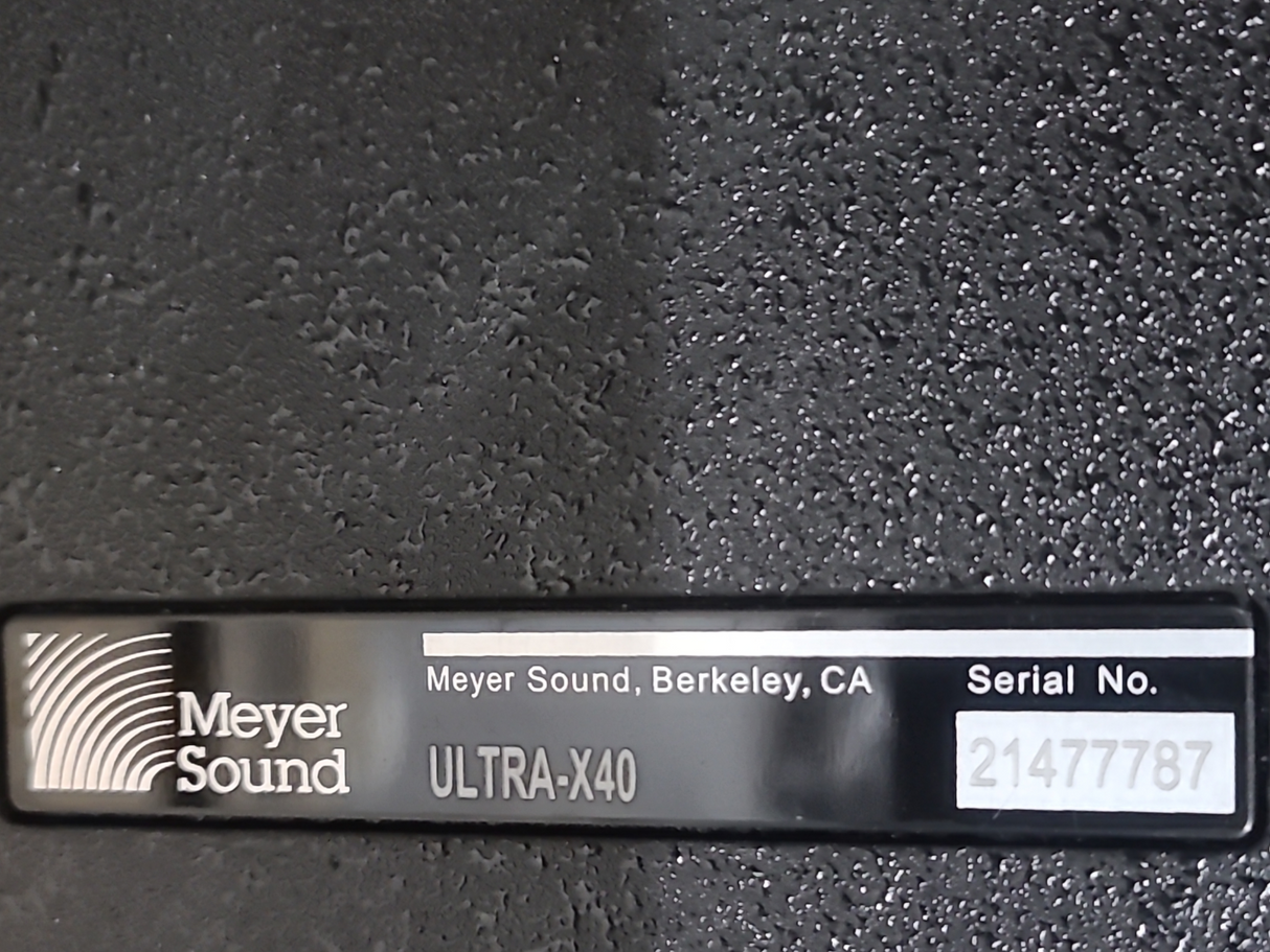 Meyer Sound ULTRA-X40 Wide Coverage Loudspeaker w/ MUB X-40 U-Bracket