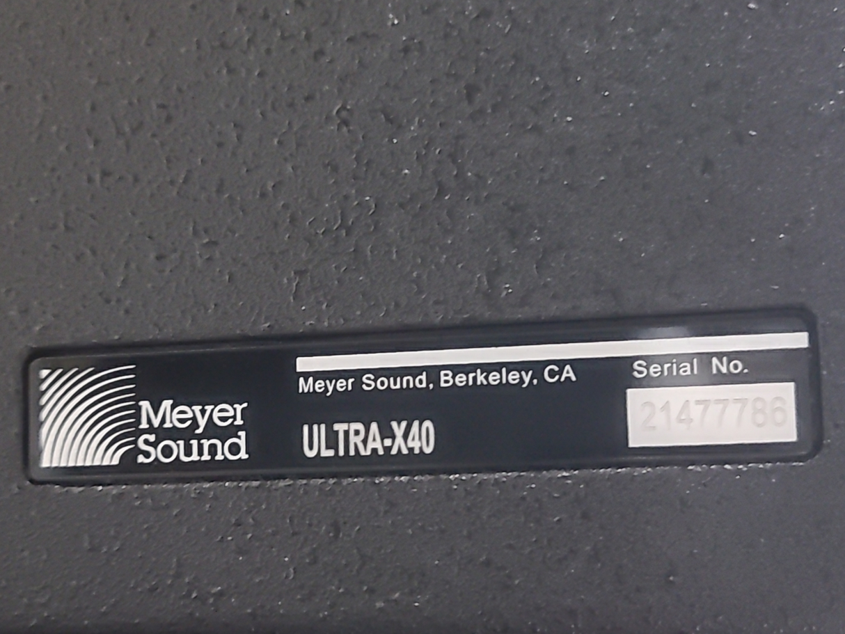 Meyer Sound ULTRA-X40 Wide Coverage Loudspeaker w/ MUB X-40 U-Bracket