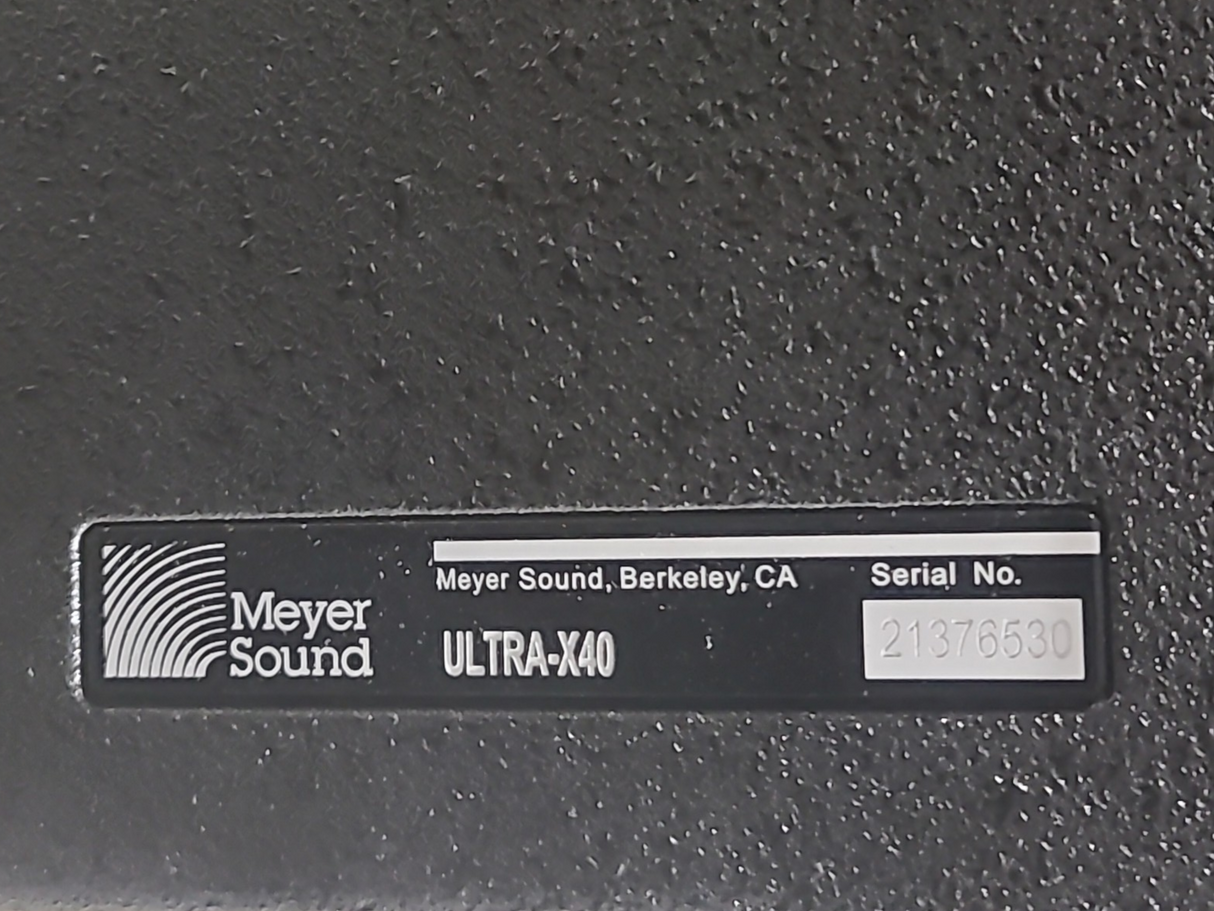 Meyer Sound ULTRA-X40 Wide Coverage Loudspeaker w/ MUB X-40 U-Bracket
