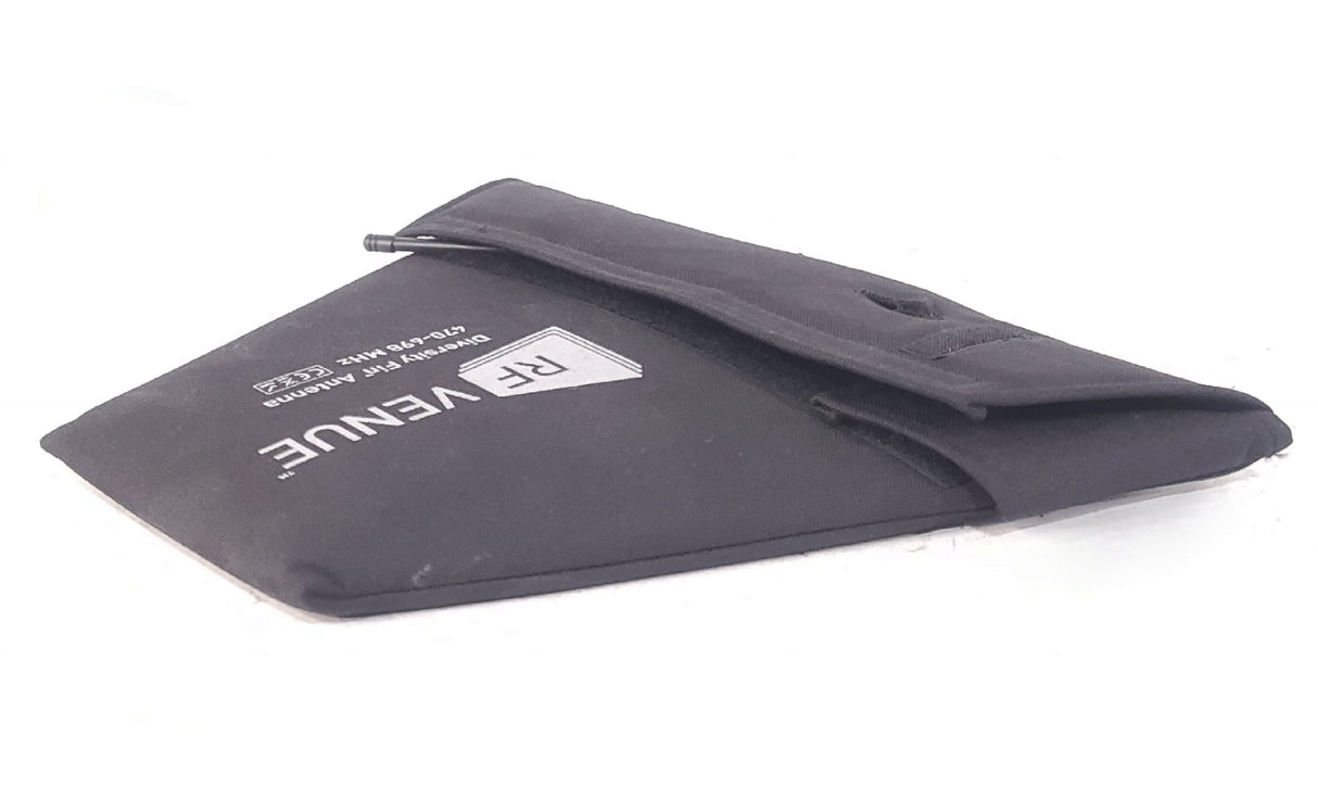 RF Venue Diversity Fin Antenna (470 - 698 MHz) w/ (2) Smaller Antennae Attached in Soft Cover