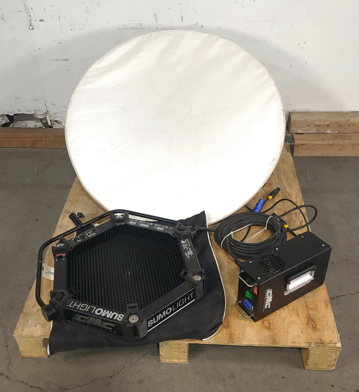 SUMOLIGHT SUMOSPACE One Complete Bi-Color LED Kit w/ Softcase