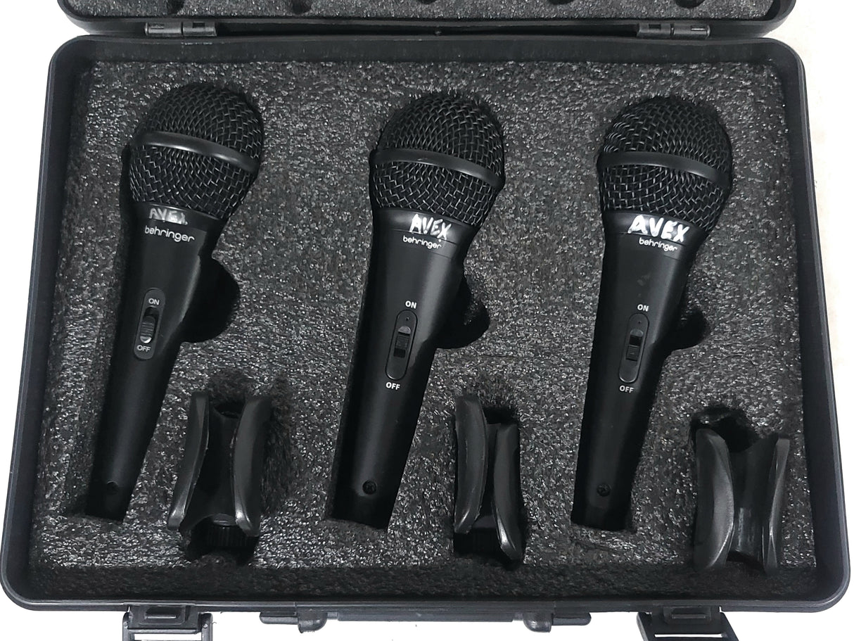 (3) Behringer XM1800S Wired Microphones (BAD RATTLING) w/ (3) Microphone Clips in Hard Carry Case