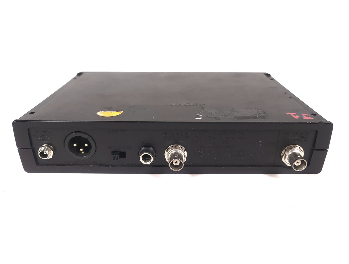 Shure ULXS4 Wireless Receiver Kit (J1: 554-590MHz) w/ Shure ULX2 Handheld Transmitter w/ SM58 Mic Capsule, ULX1 Belt Pack, (2) Antennas in Hard Carry Case