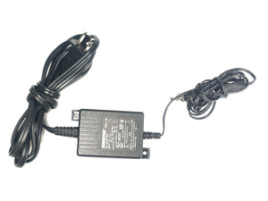 Shure ULXS4 Wireless Receiver Kit (J1: 554-590MHz) w/ Shure ULX2 Handheld Transmitter w/ SM58 Mic Capsule, ULX1 Belt Pack, (2) Antennas in Hard Carry Case