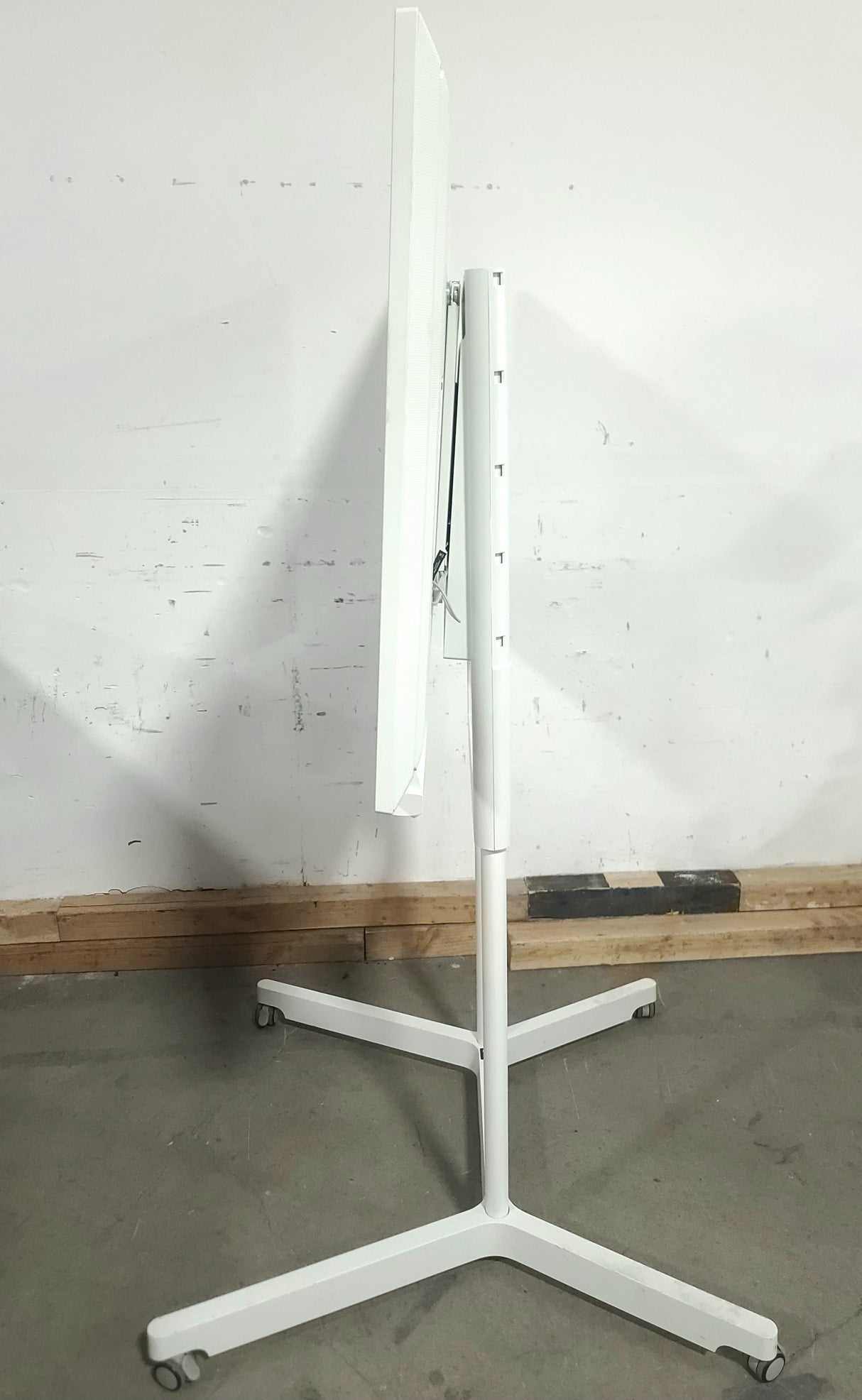 Samsung WM55H Flip 55' Interactive Digital Flipchart  w/ Rolling Stand, Wireless Display Adapter, PSU, Touch Pad,  in wheeled Road Case