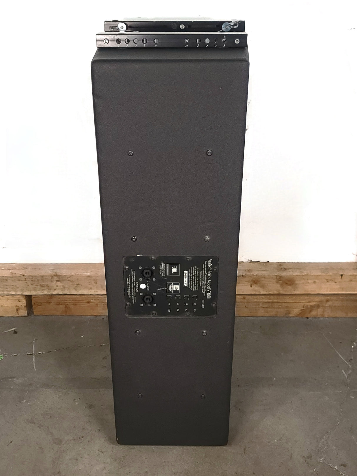 JBL VT4888 VerTec Series 3-Way Passive Line Array Speaker w/ Wheeled Dolly and Soft Cover