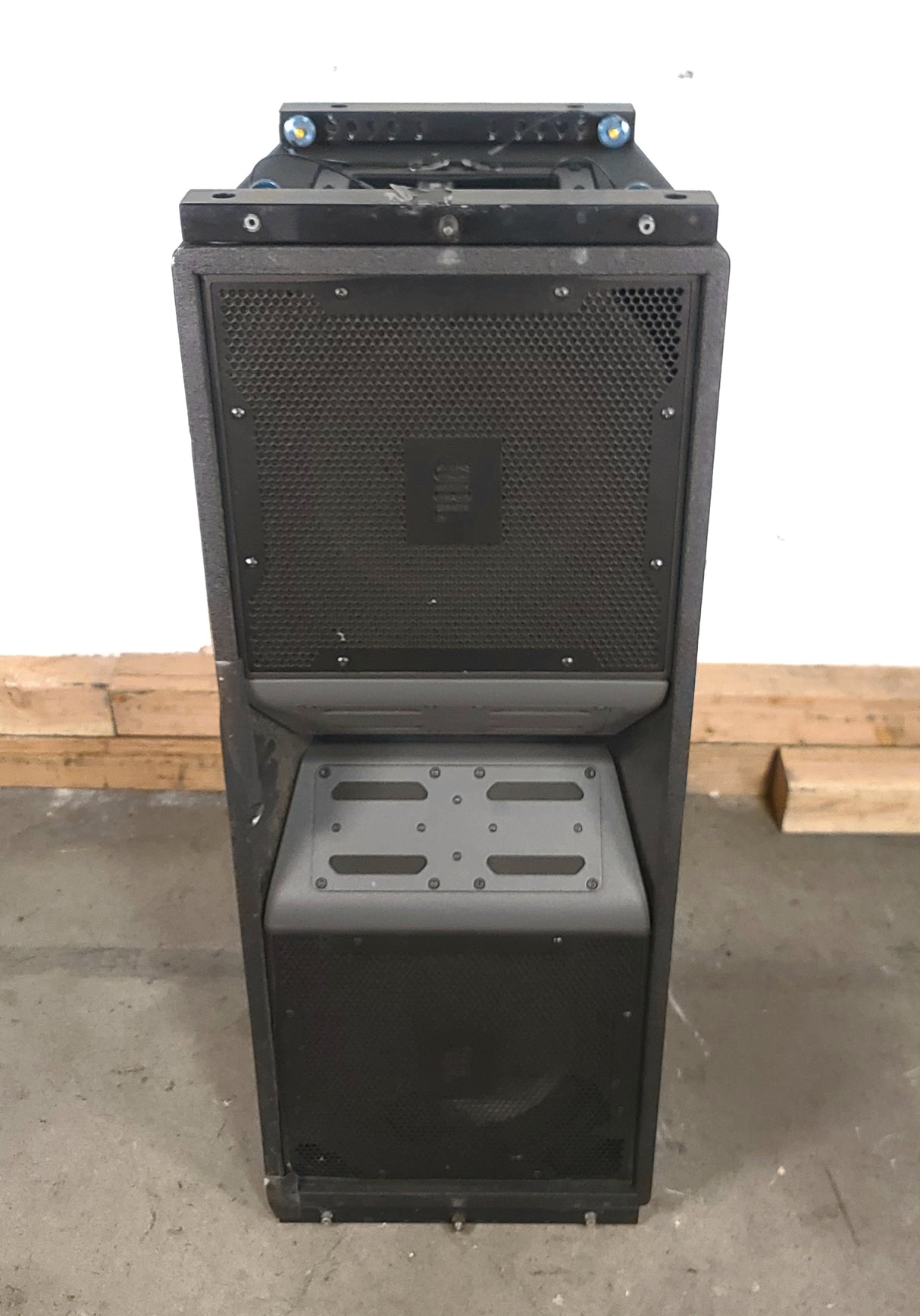JBL VT4888 VerTec Series 3-Way Passive Line Array Speaker w/ Wheeled Dolly and Soft Cover