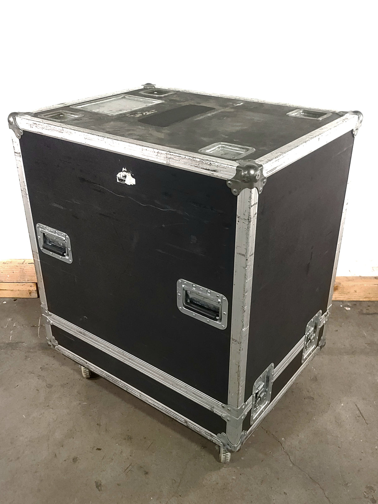 30x19x28 Olympic 16RU Wheeled Rack Case