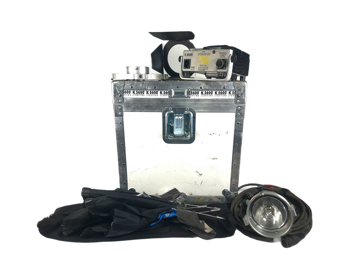 K 5600 Lighting Joker-Bug 200 Par Light w/ Accessories in Hard Rolling Case