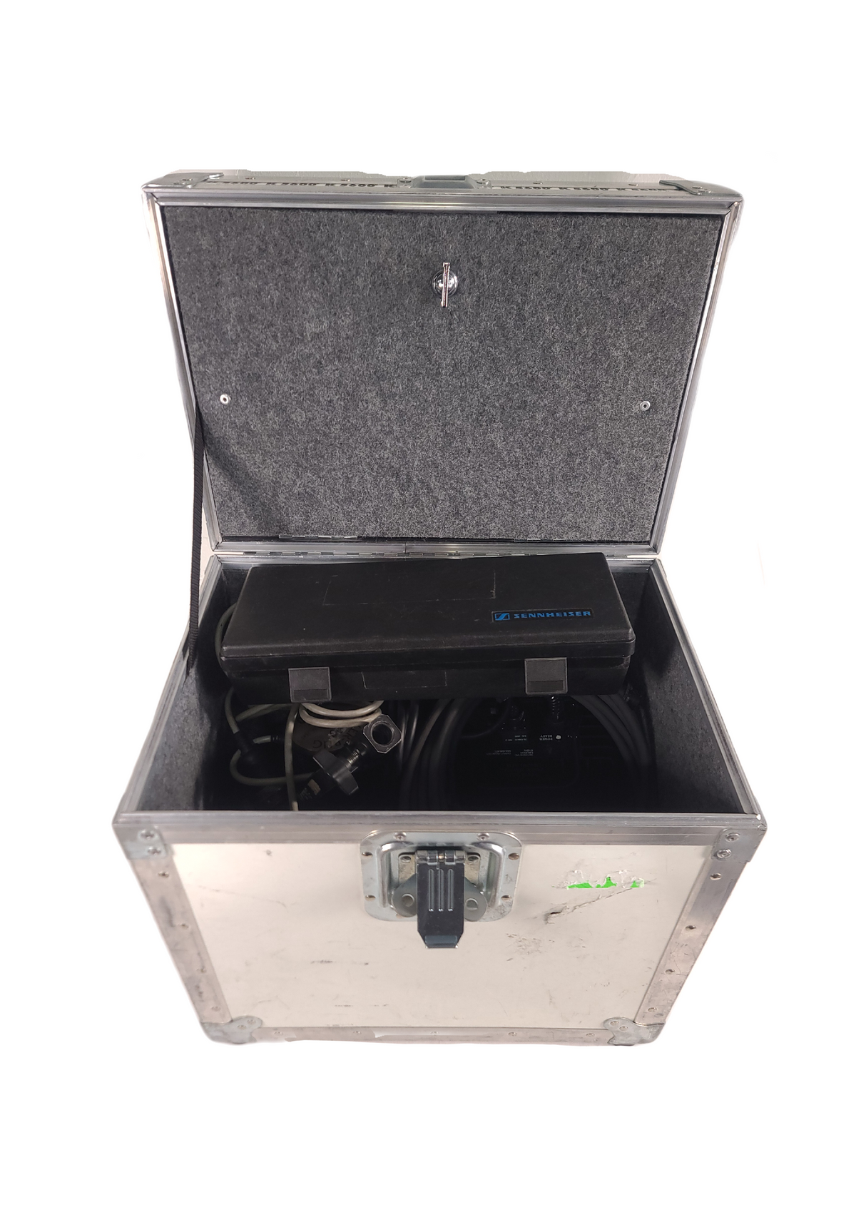 K 5600 Lighting Joker-Bug 200 Par Light w/ Accessories in Hard Rolling Case