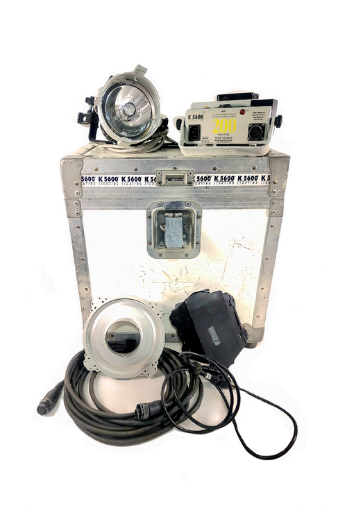 K 5600 Lighting Joker-Bug 200 Par Light w/ Accessories in Hard Rolling Case