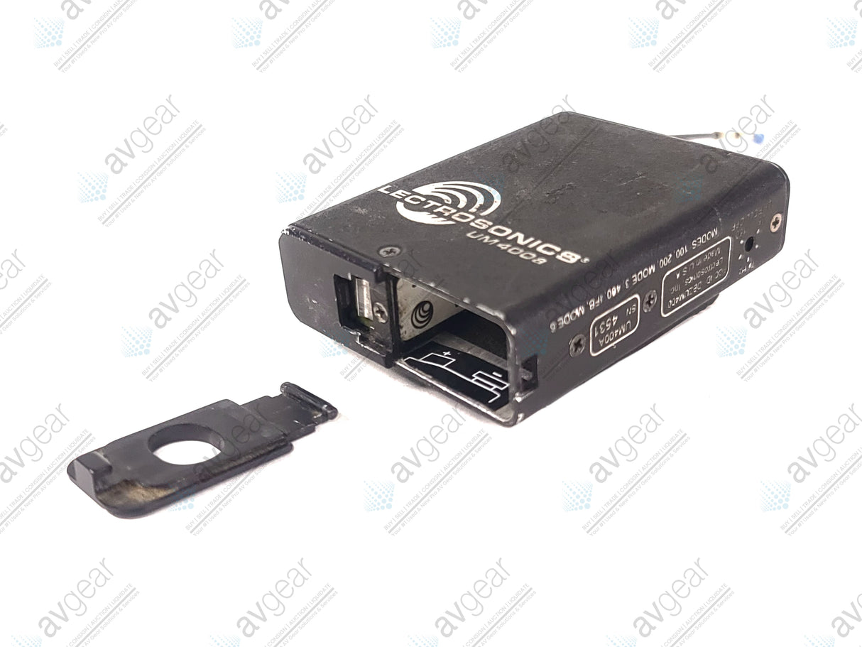 Lectrosonics UM400A Block 26 Belt Pack Transmitter (665-691MHz) [Not For Use In The USA]