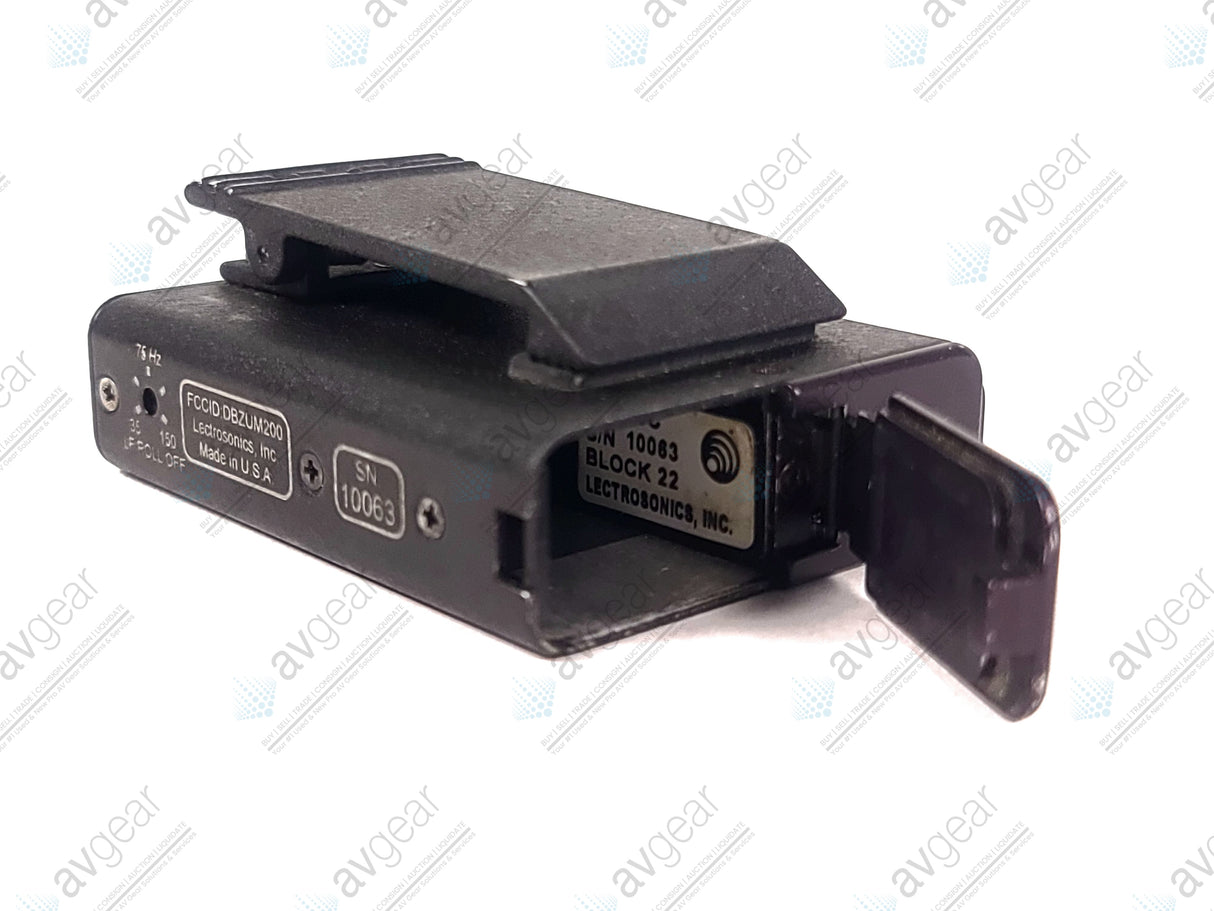 Lectrosonics UHF UM200C Belt Pack Transmitter Block 22 (563-588MHz)