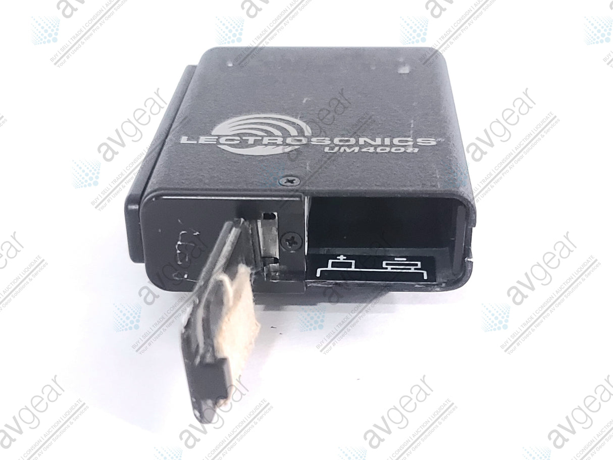 Lectrosonics UM400A Block 25 Belt Pack Transmitter (640-665MHz) [Not For Use In The USA]