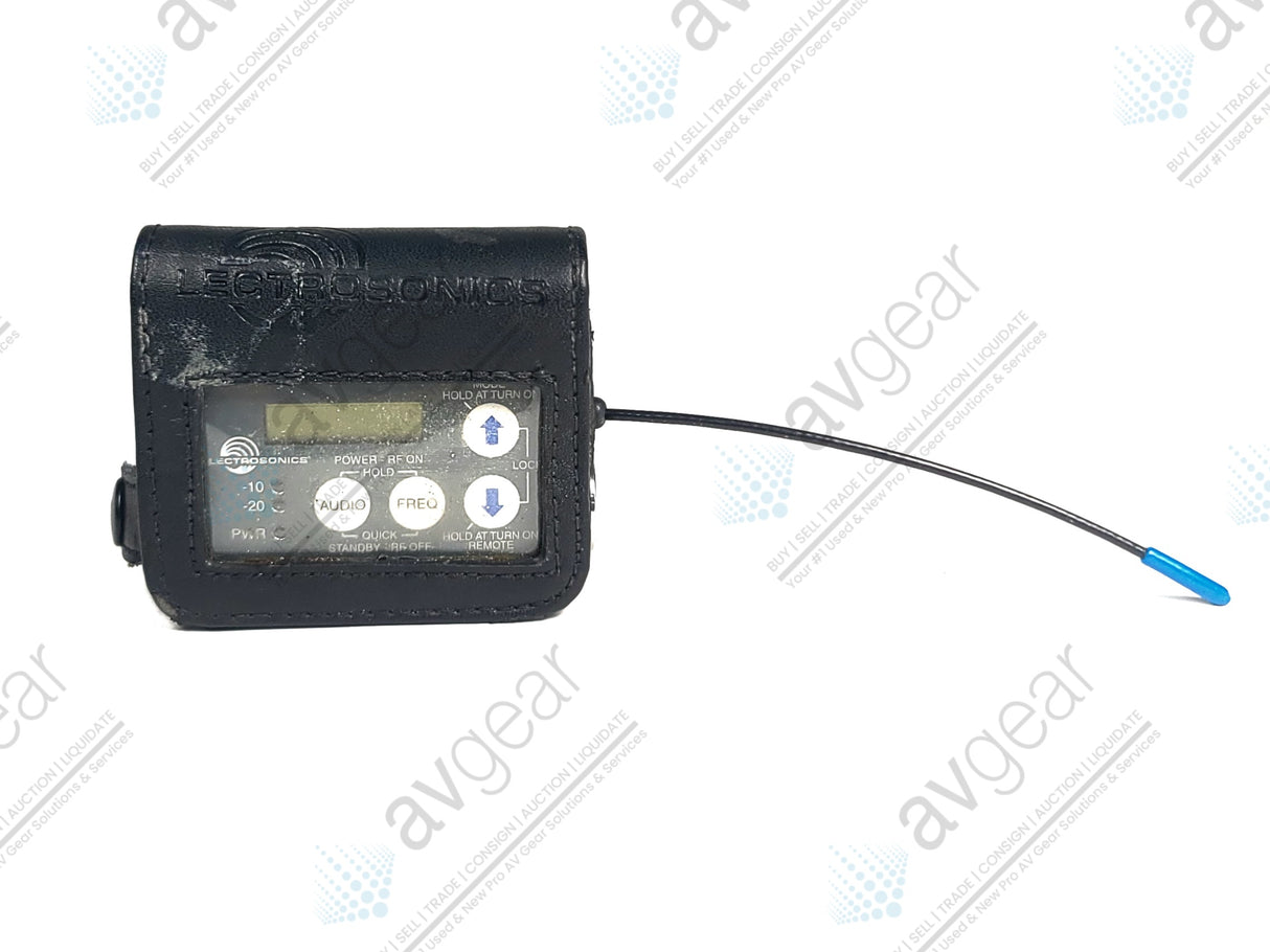 Lectrosonics SMA Super Miniature Wireless Microphone Transmitter Block 26 (665-691MHz) [Not For Use In The UAS] in Leather Pouch