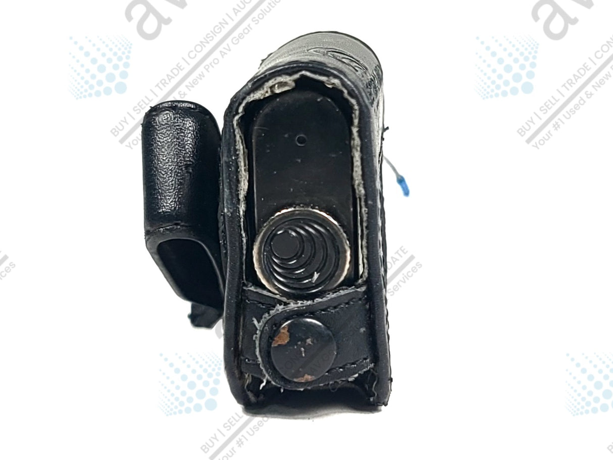 Lectrosonics SMA Super Miniature Wireless Microphone Transmitter Block 26 (665-691MHz) [Not For Use In The UAS] in Leather Pouch