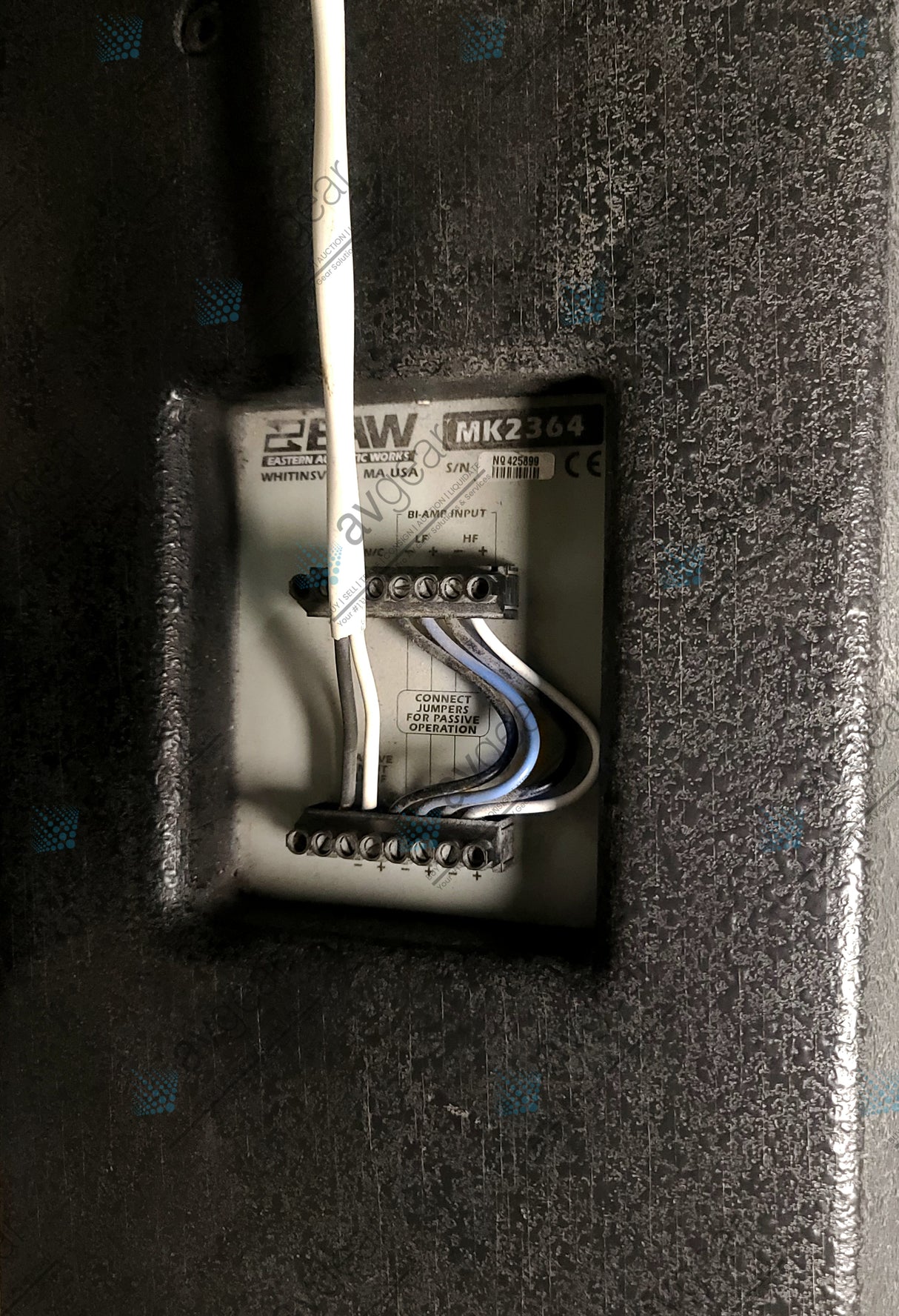 EAW MK2364 2-Way Full Range Loudspeaker w/ Mounting Bracket