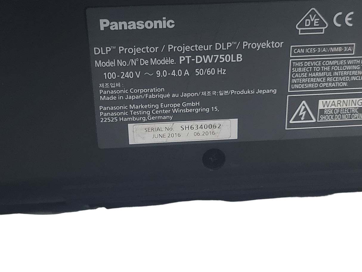 Panasonic PT-DW750LB 7,000 Lumens WXGA 1-Chip DLP (Lamp 1 2685 & Lamp 2 2675) [NO LENS] Projector in Wheeled Pull Behind Case