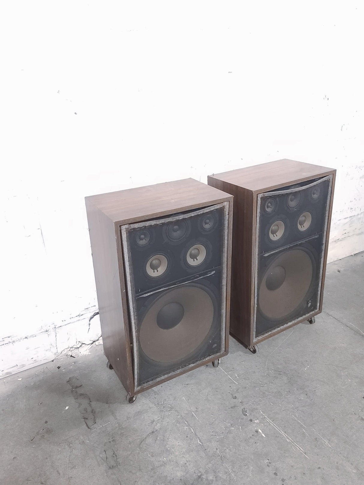 (2) Pioneer CS-911A 6-Way Speakers