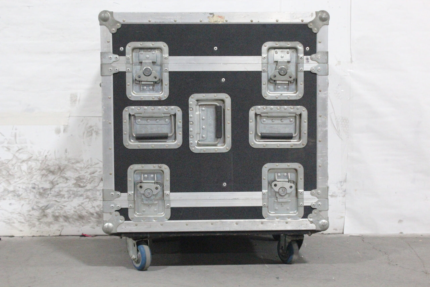 ANVIL Catalyst Controller 2-Sectioned 12x24 Wheeled Hard Case
