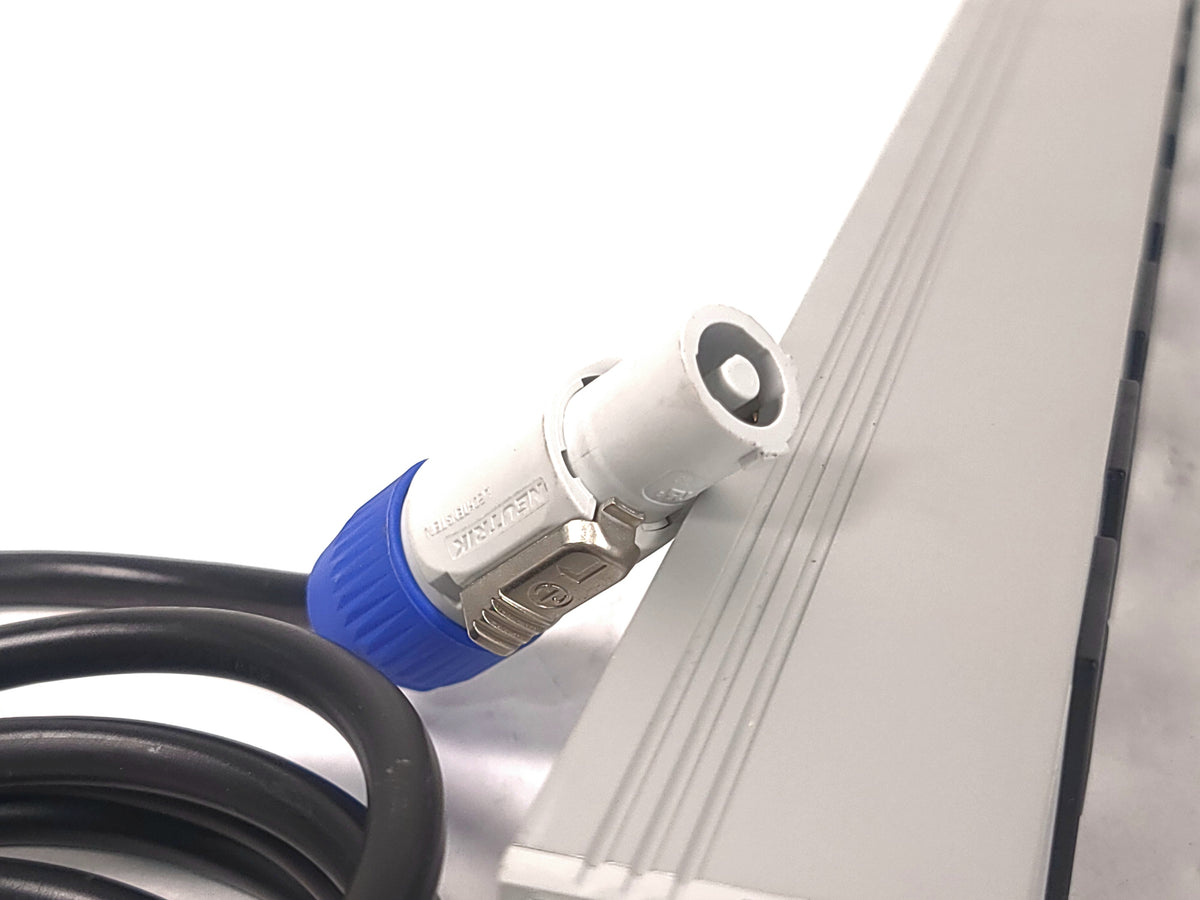 BachMann 9 Socket RU Power Strip