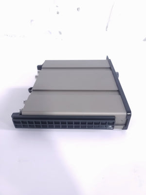 Line6 XD-V70 2.4GHz Digital Wireless System w/ 9V DC PSU