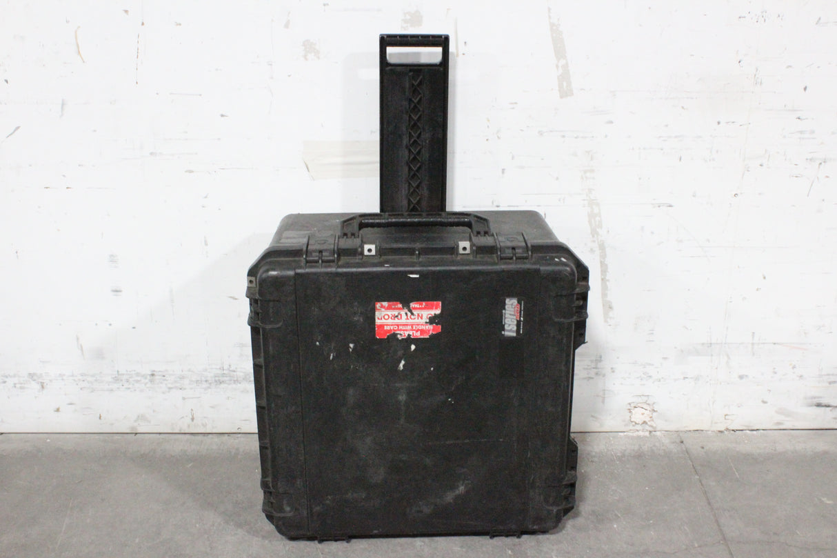 Christie LWU501i 3-Chip 5000 Lumen WUXGA LCD Conference Projector (778 Hours) w/ Remote in Hard Rolling Case