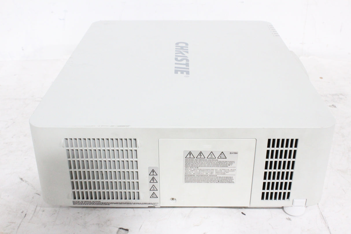 Christie LWU501i (5,000 Lumen) 3 Chip WUXGA LCD Conference Projector (791 Hours) w/ Remote in SKB Hard Wheeled Case (1688-195)