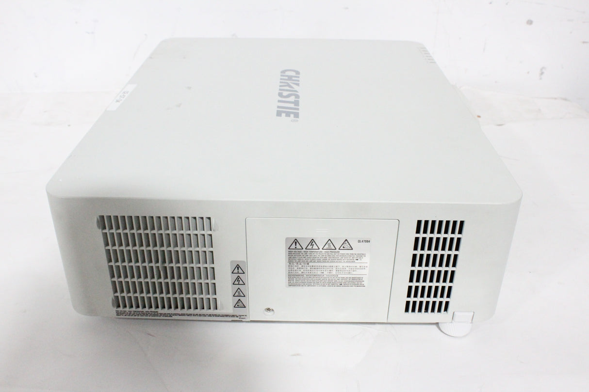 Christie LWU501i (5,000 Lumen) 3 Chip WUXGA LCD Conference Projector (957 Hours) w/ Remote in Hard Rolling Case (1688-208)