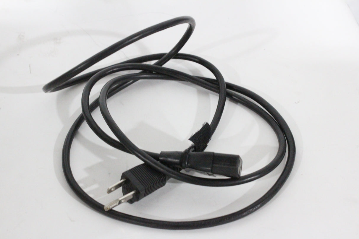 Christie LWU501i (5,000 Lumen) 3 Chip WUXGA LCD Conference Projector (992 Hours, Power Button Issue) w/ Remote in SKB Hard Wheeled Case (1688-198)