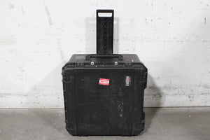 Christie LWU501i (5,000 Lumen) 3 Chip WUXGA LCD Conference Projector (TEMP Issues) w/ Remote in Hard Rolling Case (FOR PARTS) (1688-209)