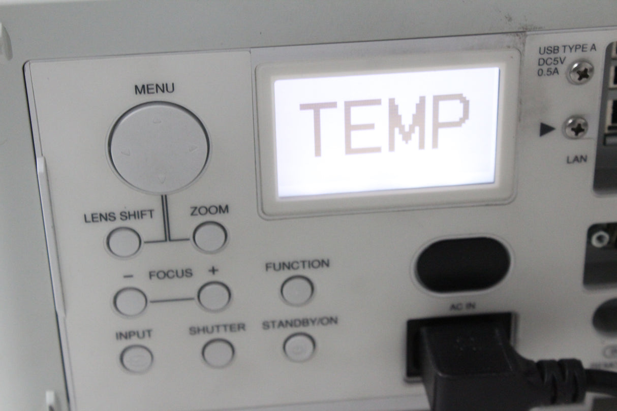 Christie LWU501i (5,000 Lumen) 3 Chip WUXGA LCD Conference Projector (TEMP Issues) w/ Remote in Hard Rolling Case (FOR PARTS) (1688-209)