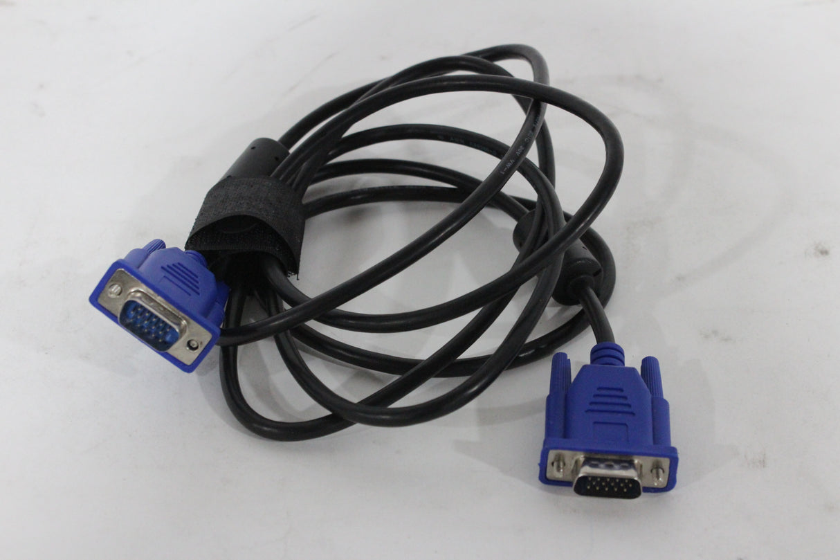 Christie LWU501i (5,000 Lumen) 3 Chip WUXGA LCD Conference Projector (TEMP Issues) w/ Remote in Hard Rolling Case (FOR PARTS) (1688-209)