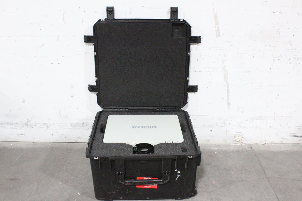 Christie LWU501i (5,000 Lumen) 3 Chip WUXGA LCD Conference Projector w/ Remote in Hard Rolling Case (1688-194)