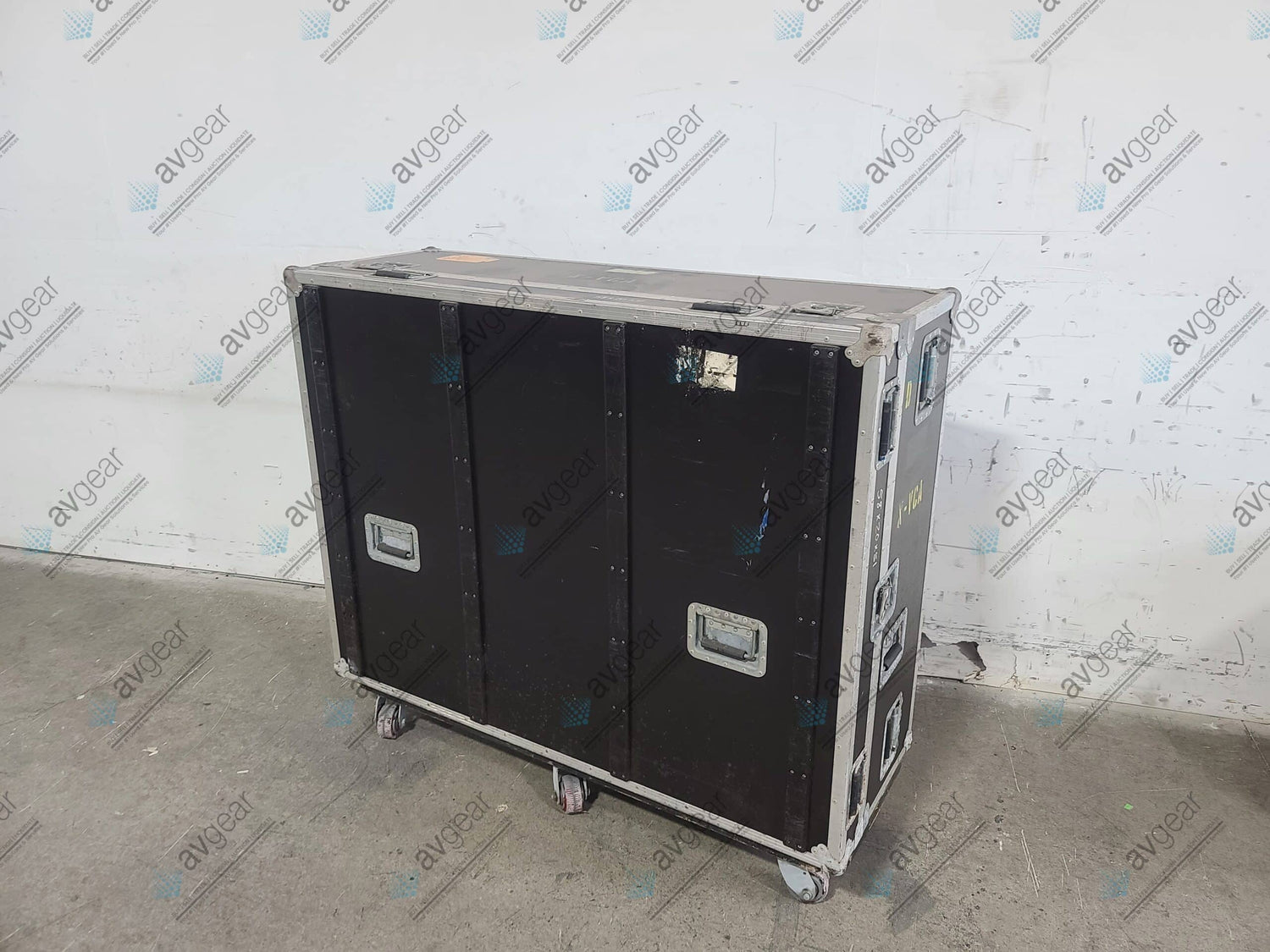 Crest Audio X-VCA Channel Mixing Console