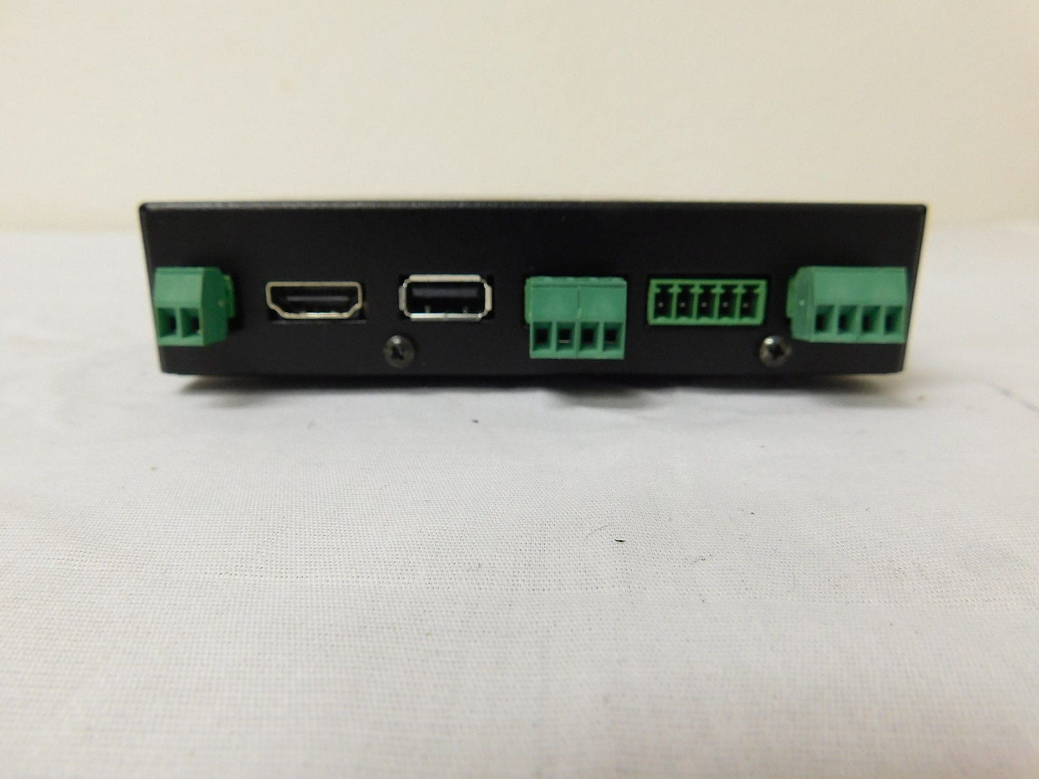 Crestron DM-RMC-100-1 DigitalMedia CAT Receiver & Room Controller