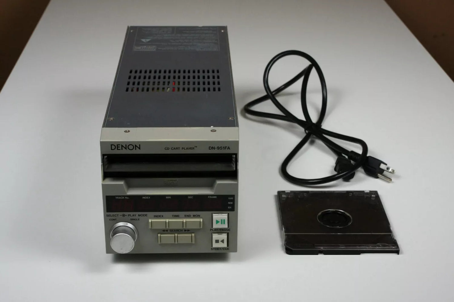 Denon DN-951FA  Compact Disc Cartridge Player