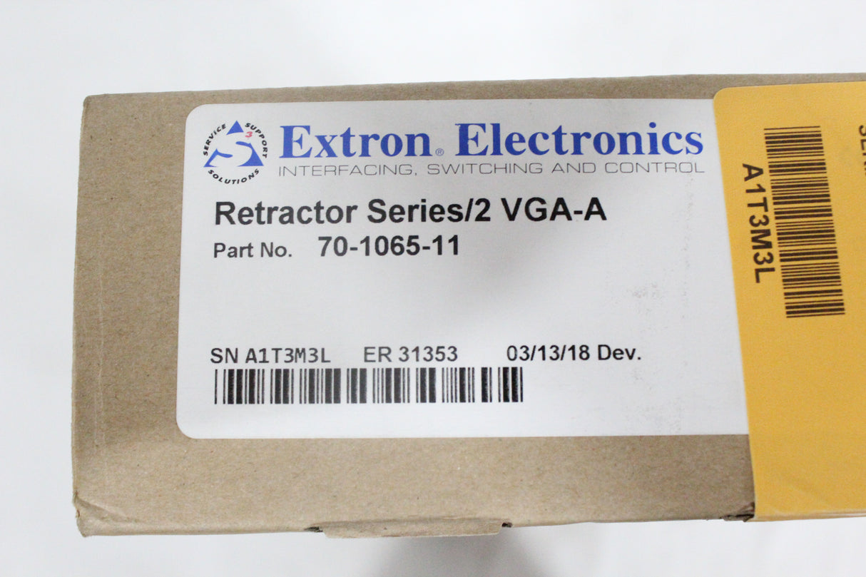 Extron Retractor Series 2 VGA -A
