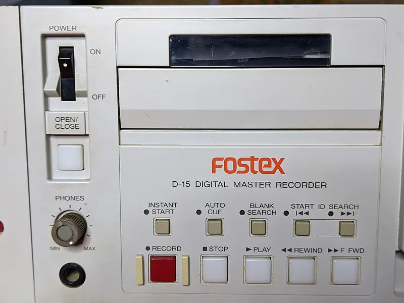 Fostex D-15 Professional Timecode DAT – AVGear.com