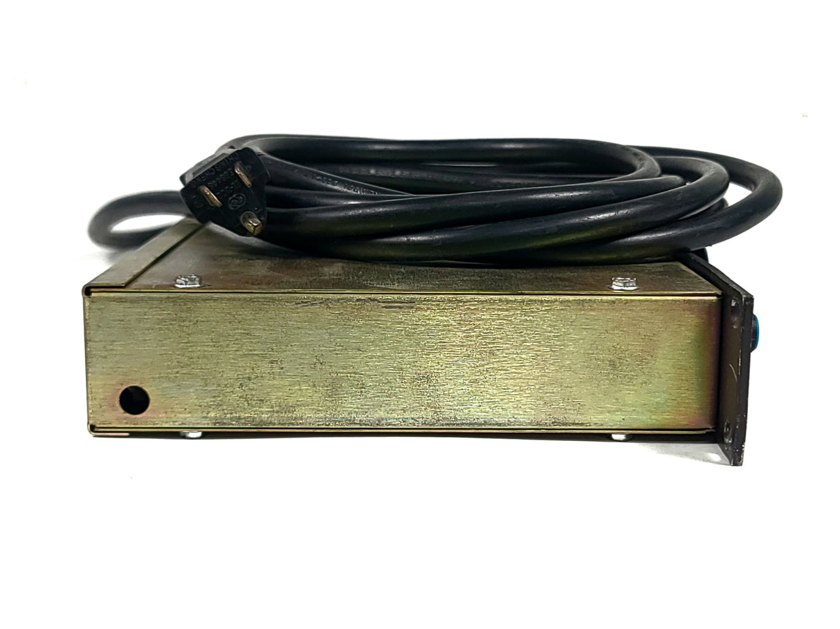 Furman PL-Plus Power Conditioner (NEEDS REPAIRS)