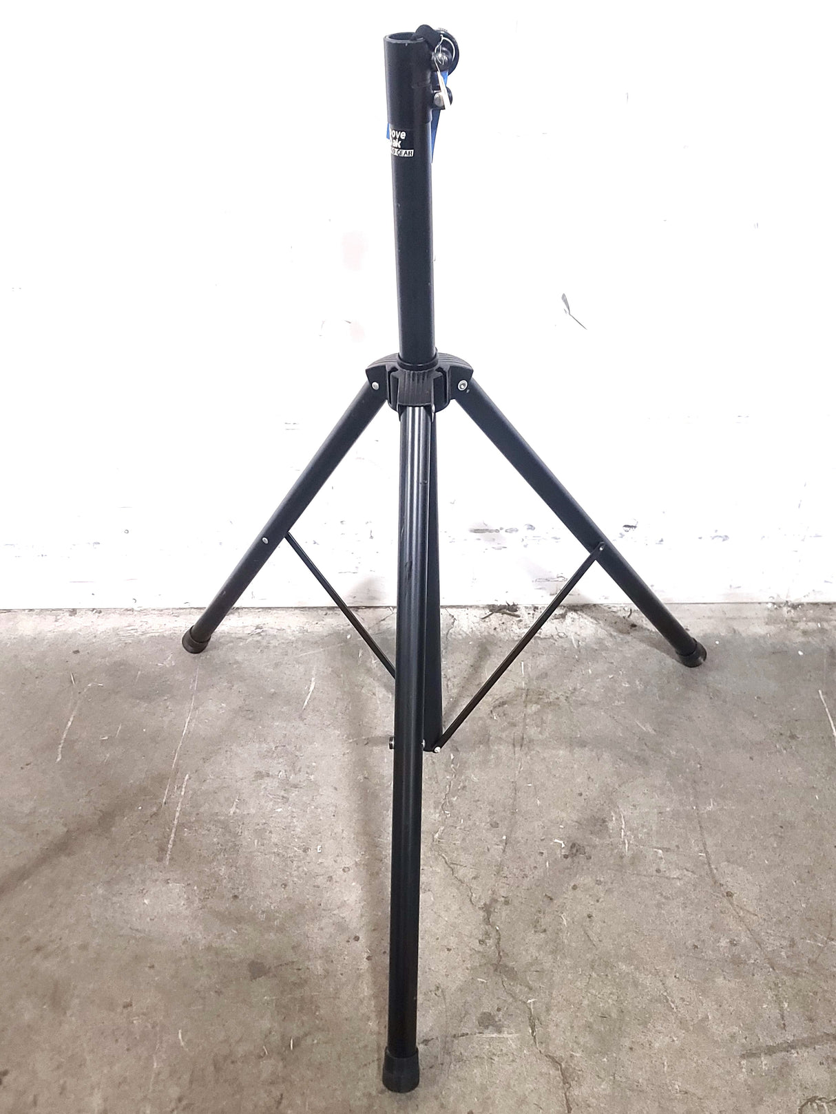 Groove Pak Pro Gear Single-Stage Tripod