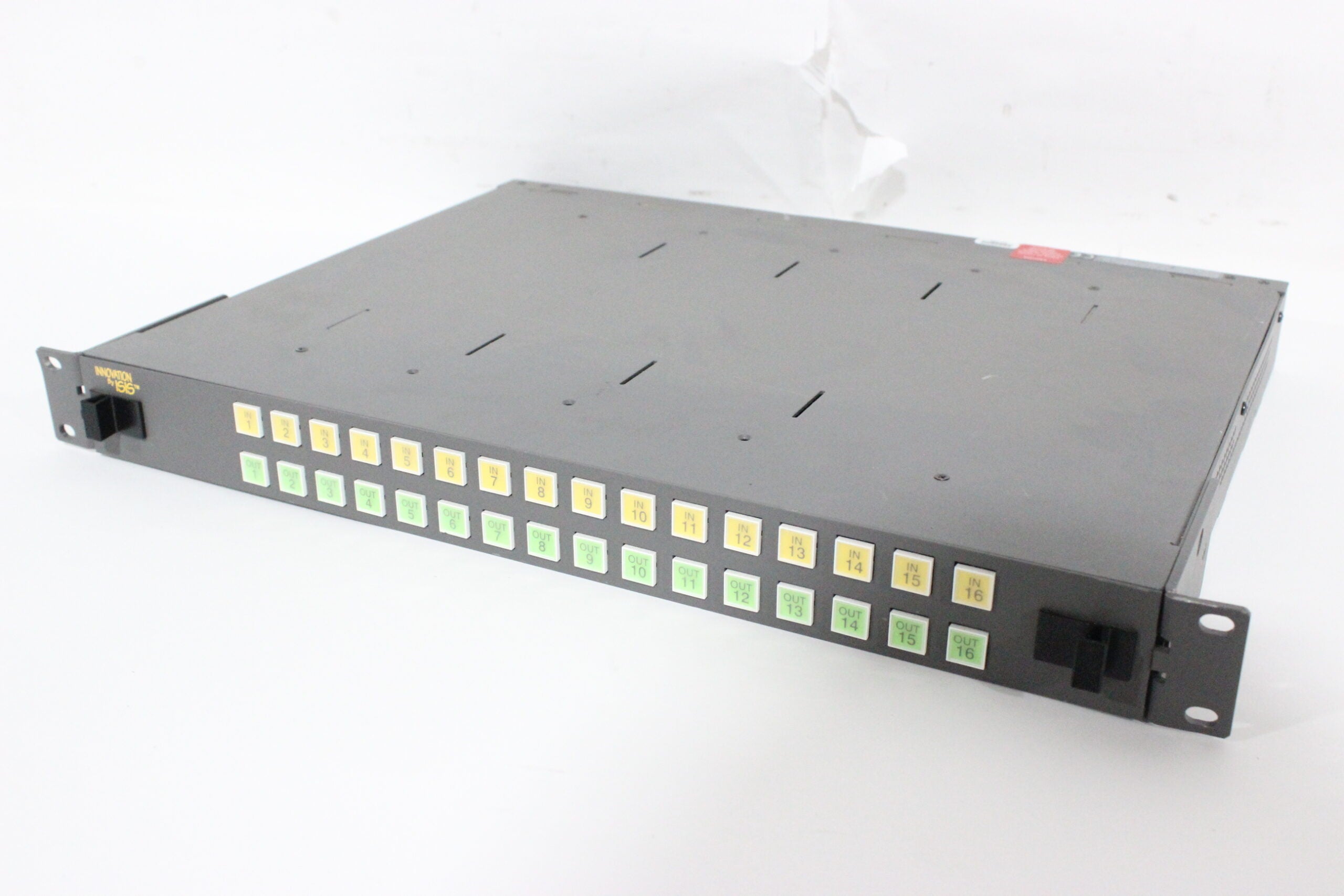 ISIS Innovation 16x16 SDI Matrix Router – AVGear.com