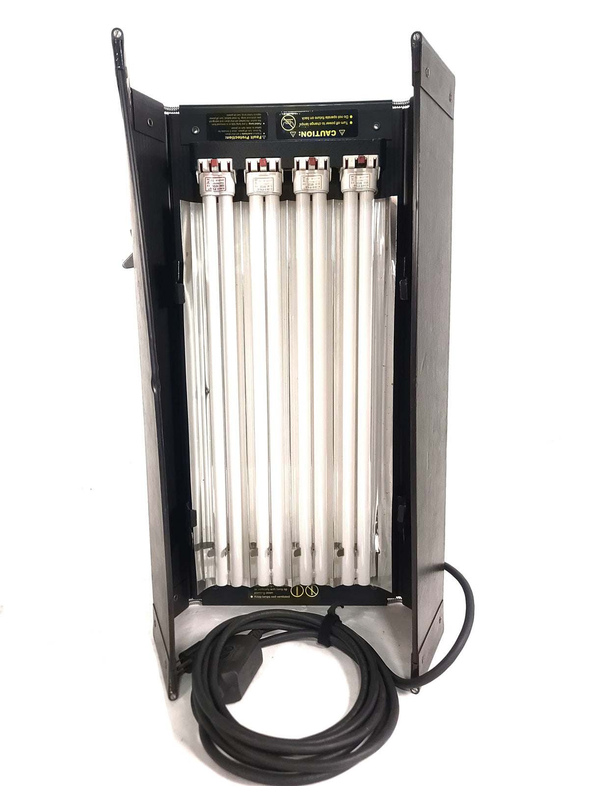 Kino Flo DIV-400-120U Diva-Lite Universal One Light Kit w/ Accessories in Hard Rolling Case
