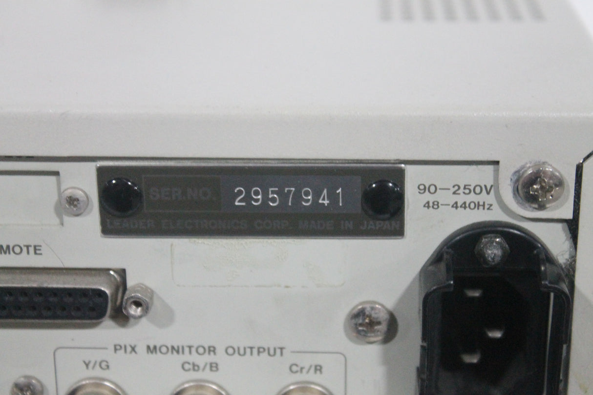 Leader LV5100D Digital Waveform Monitor in Hard Carrying Case