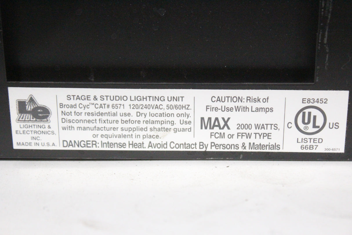 Lighting &amp; Electronics, INC Stage/Studio Lighting Unit - Broad Cyc CAT#6571