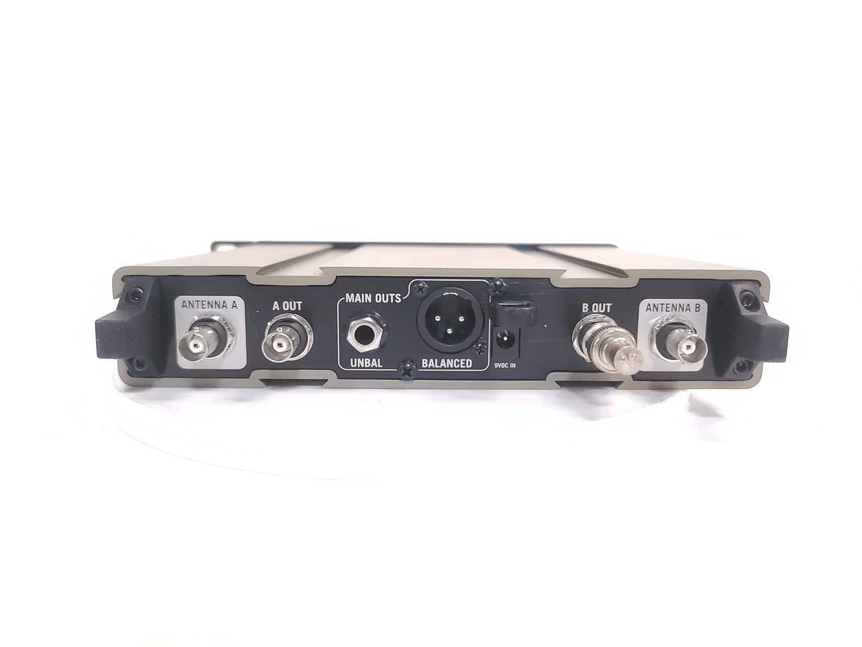 Line 6 XD-V70 2.4GHz Digital Wireless Mic Receiver System w/ DC Power Cable