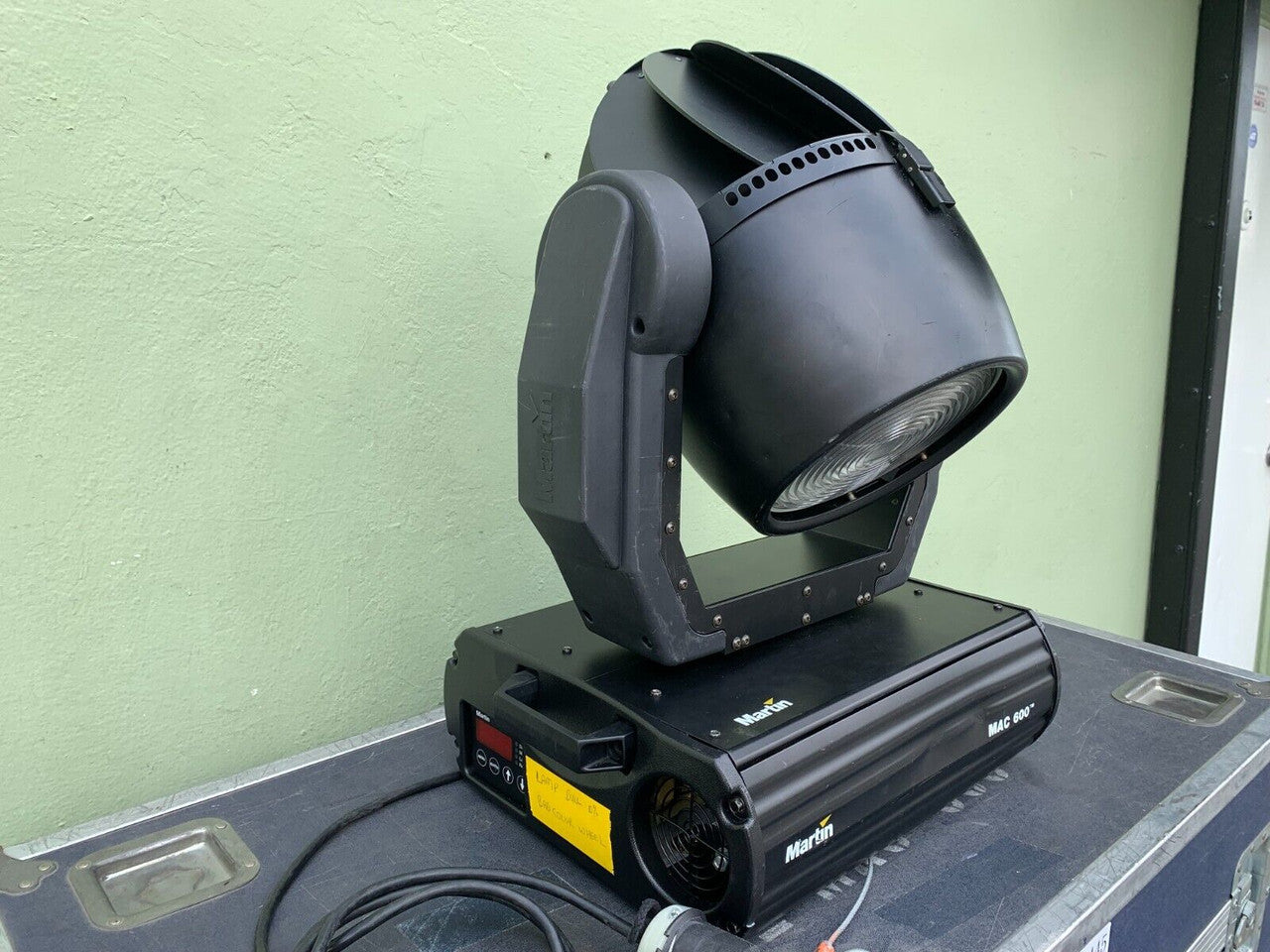 Martin Lighting MAC 600/E Moving Head Light