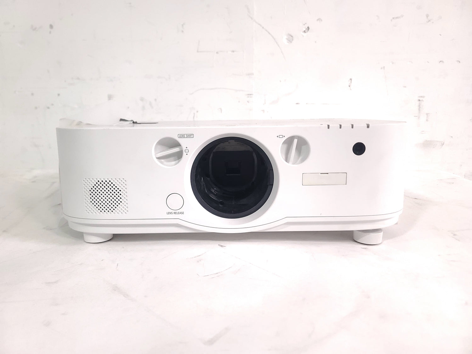 NEC PA622U Lumens 6,200 WUXGA 3LCD Projector (193 Hours) NO LENS