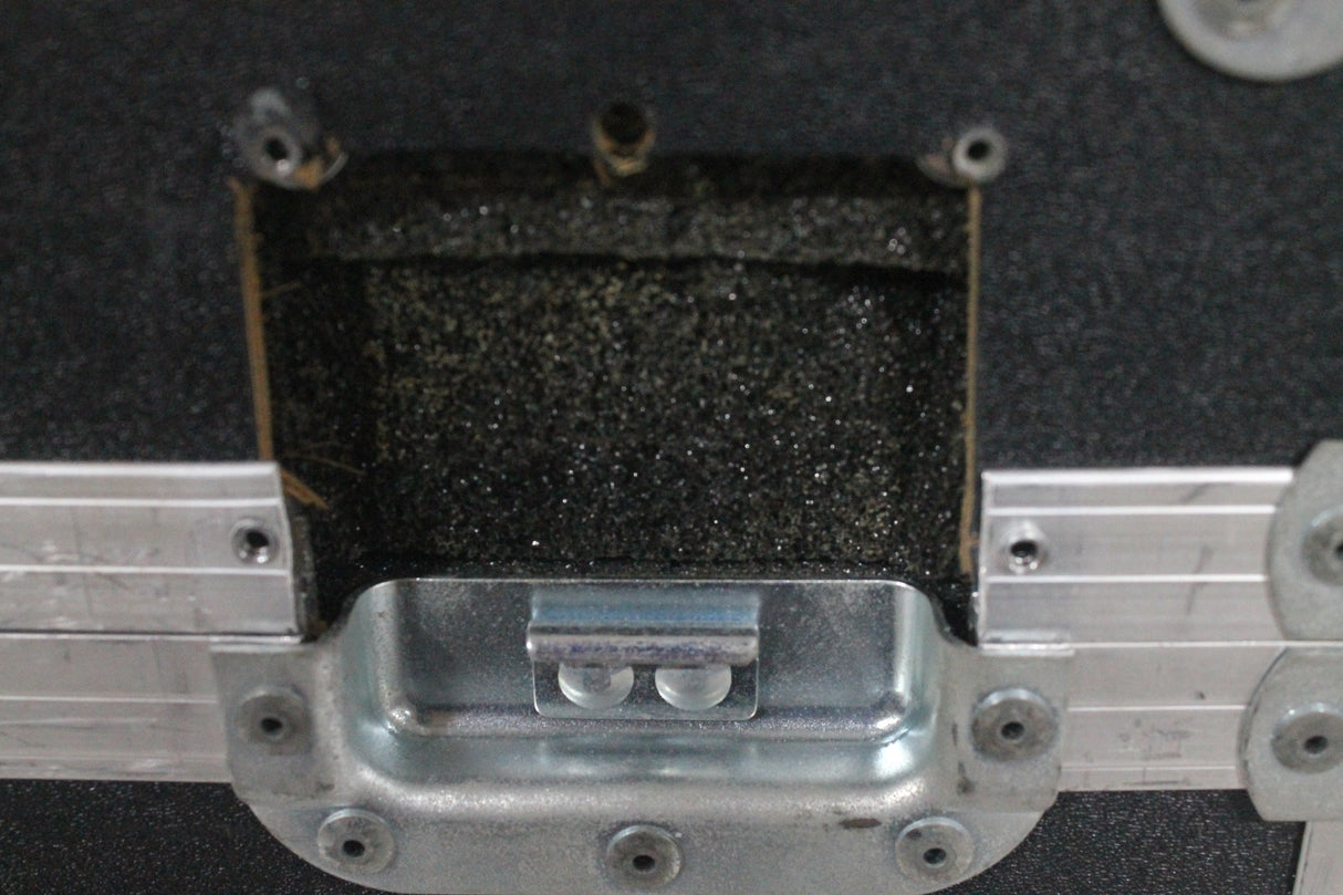 Newtek TriCaster Broadcast TC550 Video Production Switcher w/ Hard Carrying Case (NO LATCHES)