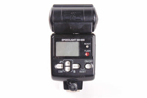 Nikon D200 10.2MP Digital Camera Kit